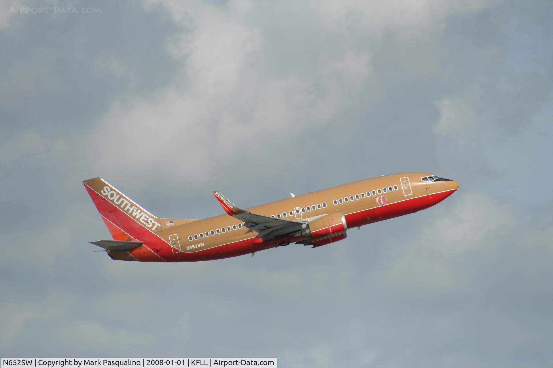 N652SW, 1997 Boeing 737-3H4 C/N 27722, Boeing 737-300