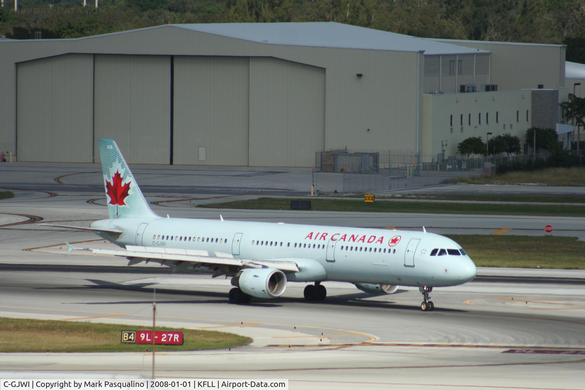 C-GJWI, 2002 Airbus A321-211 C/N 1772, Airbus A321