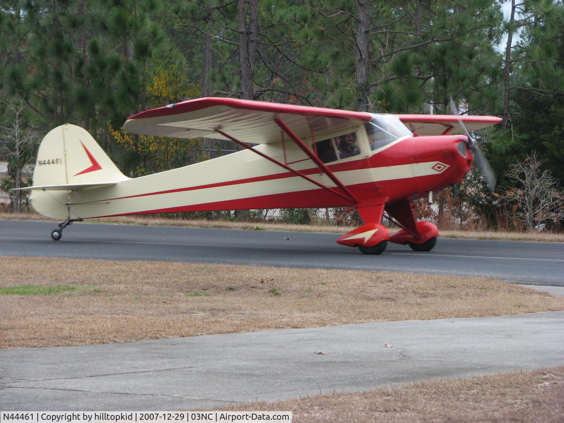 N44461, 1946 Taylorcraft BC12-D C/N 10261, Landing at Jimmy Miller's Pig Pickin'