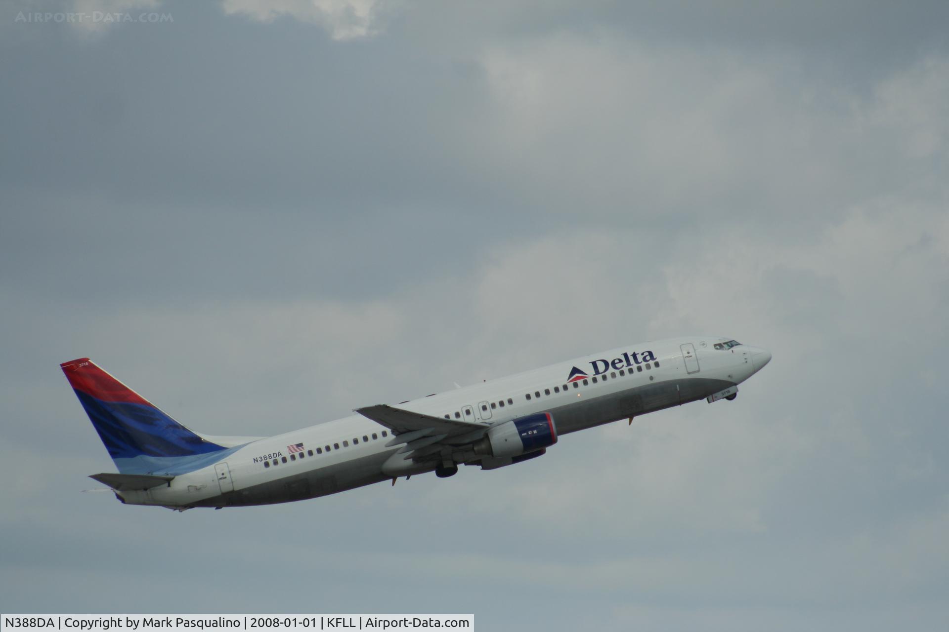 N388DA, 2000 Boeing 737-832 C/N 30375, Boeing 737-800