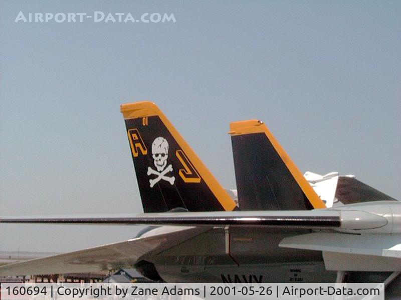 160694, Grumman F-14A Tomcat C/N 313, On the USS Lexington