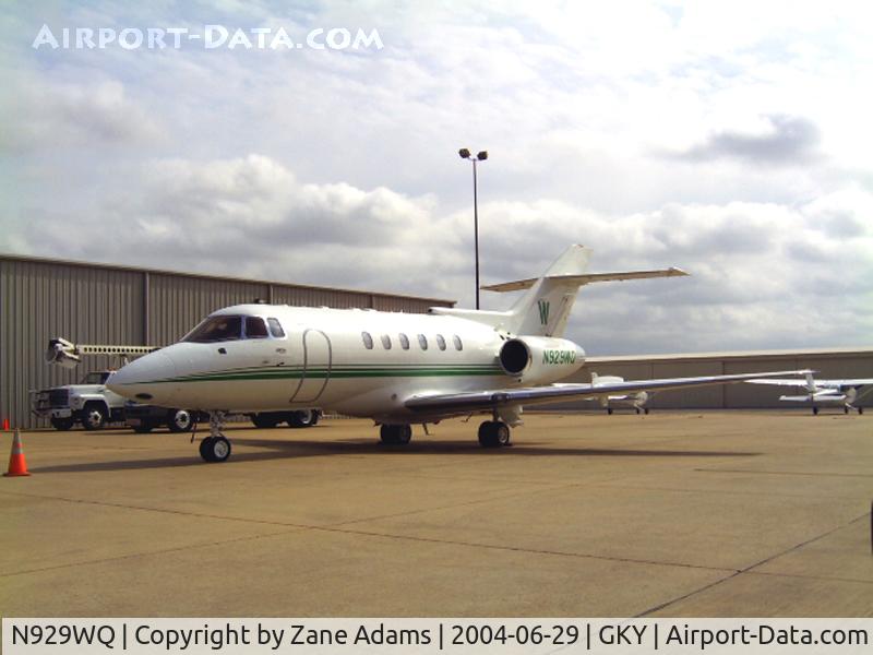 N929WQ, British Aerospace BAe.125 Series 800A C/N 258196, On the ramp at Arlington Municipal