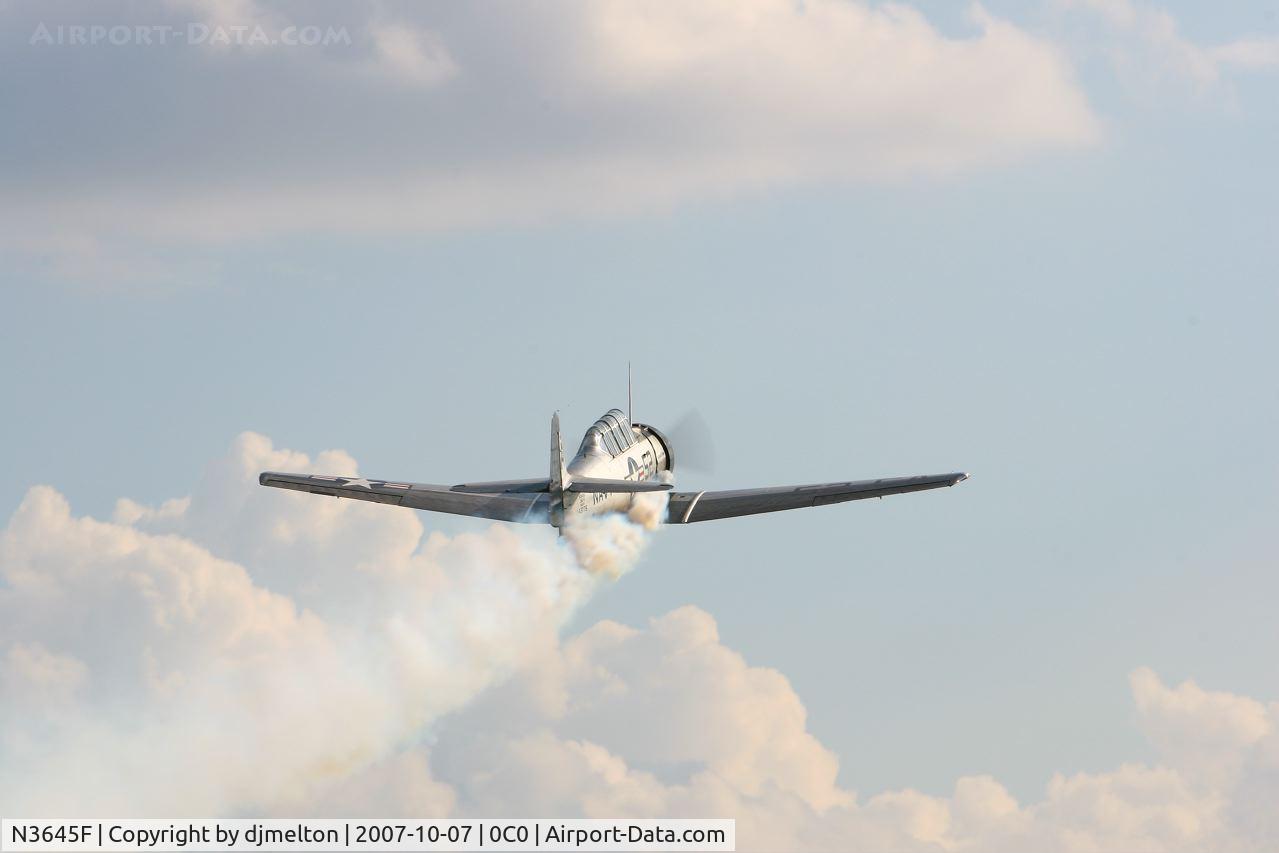 N3645F, 1943 North American SNJ-5 Texan Texan C/N 43779, Fly-by with smoke on