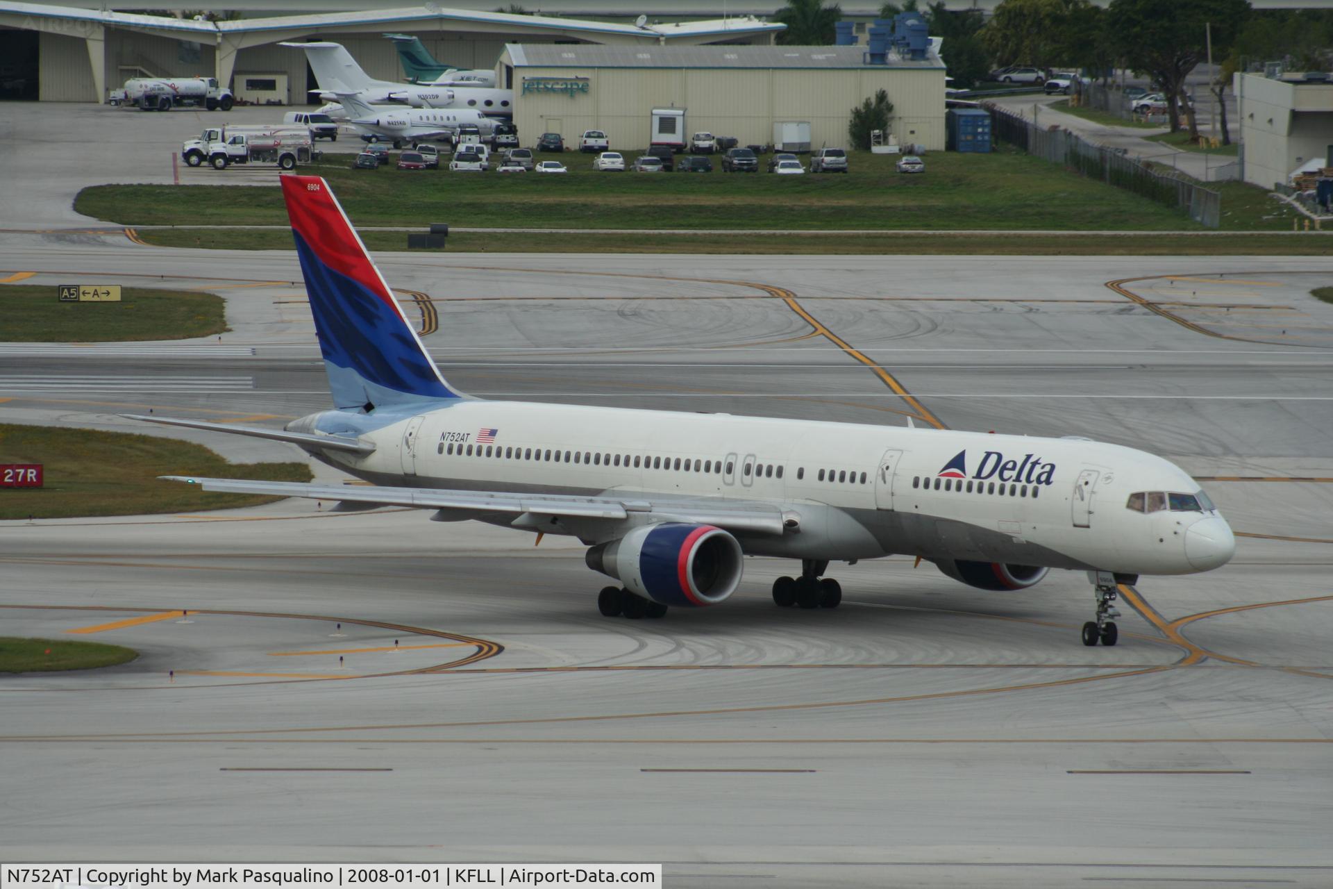 N752AT, 1984 Boeing 757-212 C/N 23128, Boeing 757-200