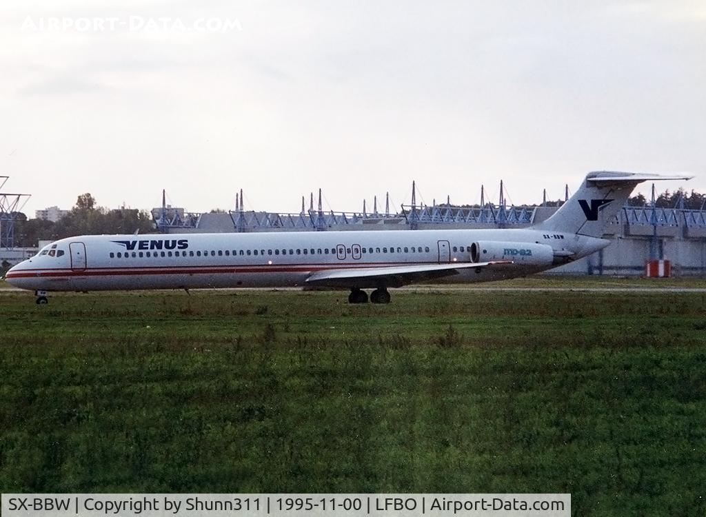 SX-BBW, 1981 McDonnell Douglas MD-82 (DC-9-82) C/N 48087, Taxiing to the terminal... Defunct company