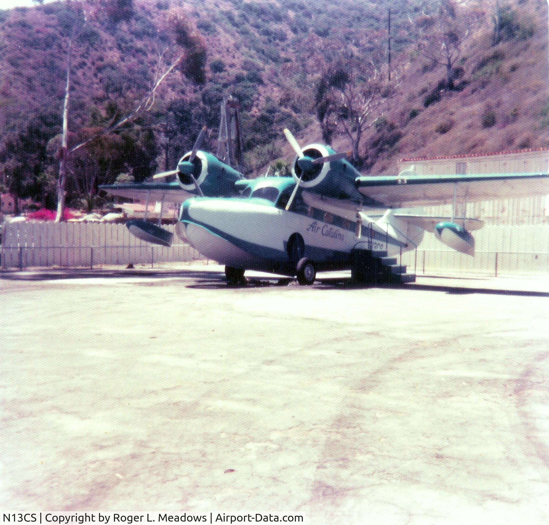 N13CS, Grumman G-21A Goose C/N 1007, Pebbly Beach Tarmac