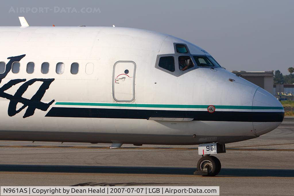 N961AS, 1992 McDonnell Douglas MD-83 (DC-9-83) C/N 53075, Alaska Airlines N961AS (FLT ASA337) taxiing to RWY 30 for departure to Seattle-Tacoma Int'l (KSEA).