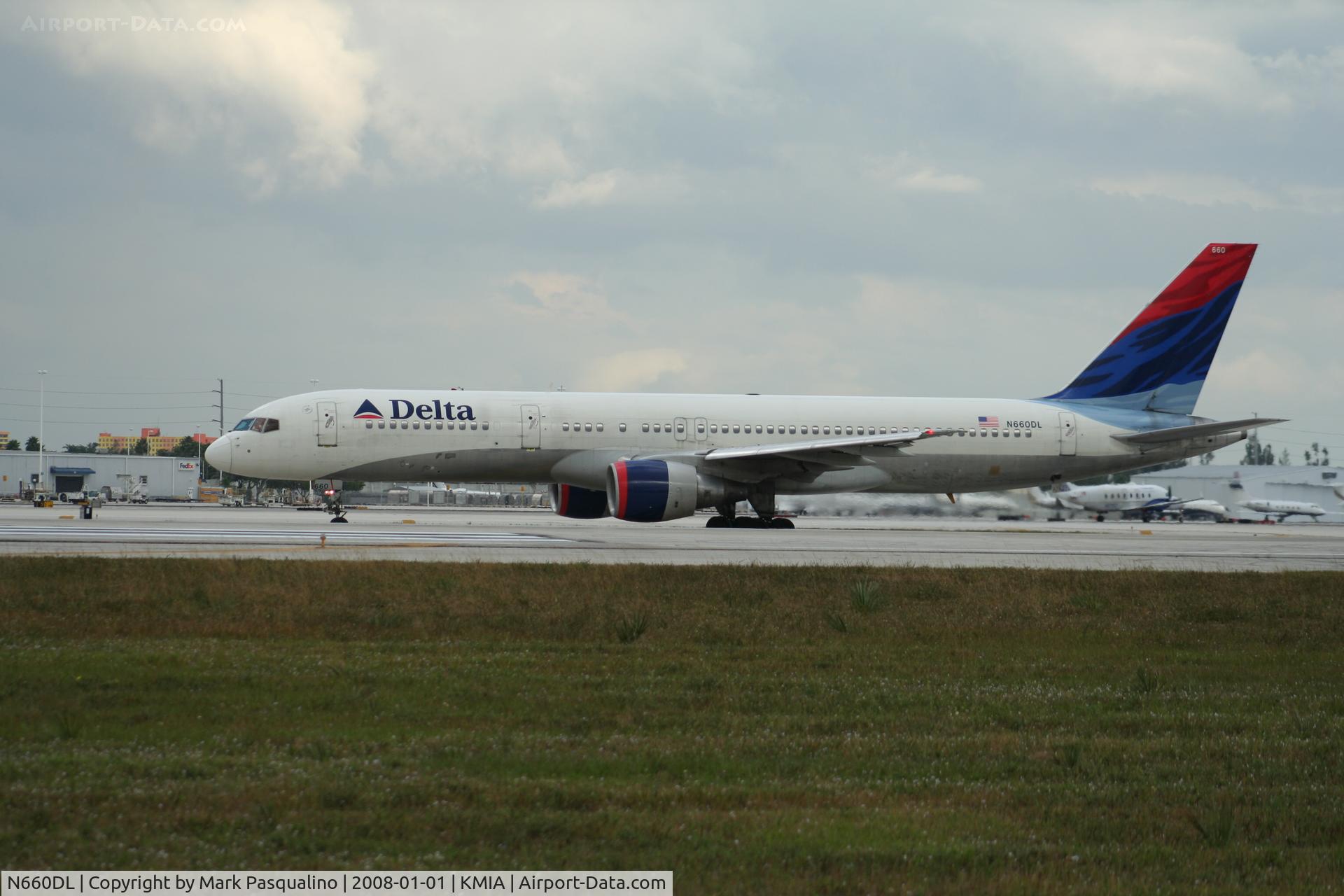 N660DL, 1990 Boeing 757-232 C/N 24422, Boeing 757-200