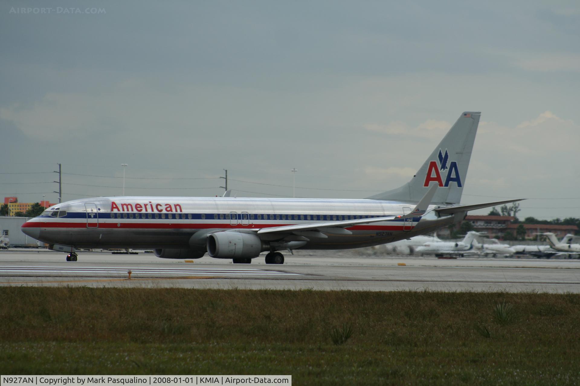 N927AN, 2000 Boeing 737-823 C/N 30077, Boeing 737-800