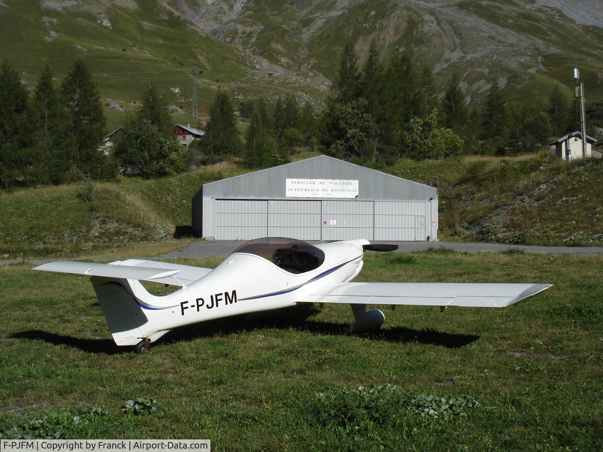 F-PJFM, Dyn'Aero MCR-M C/N 254, 2 seats aircraft, carbon built, engine Rotax 912S 100 HP