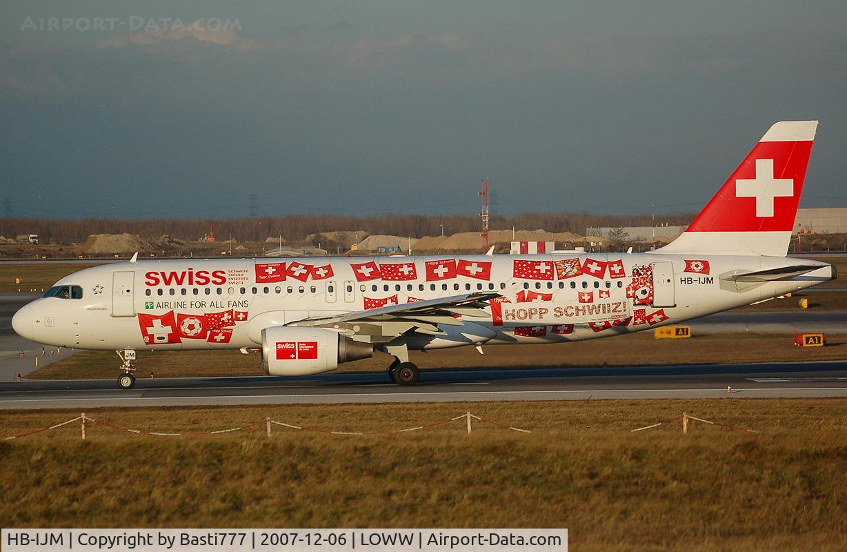 HB-IJM, 1996 Airbus A320-214 C/N 635, Swiss logo jet for the euro 08