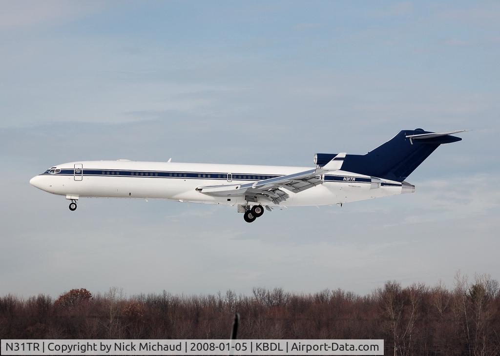N31TR, 1979 Boeing 727-212 C/N 21948, Arriving on 24