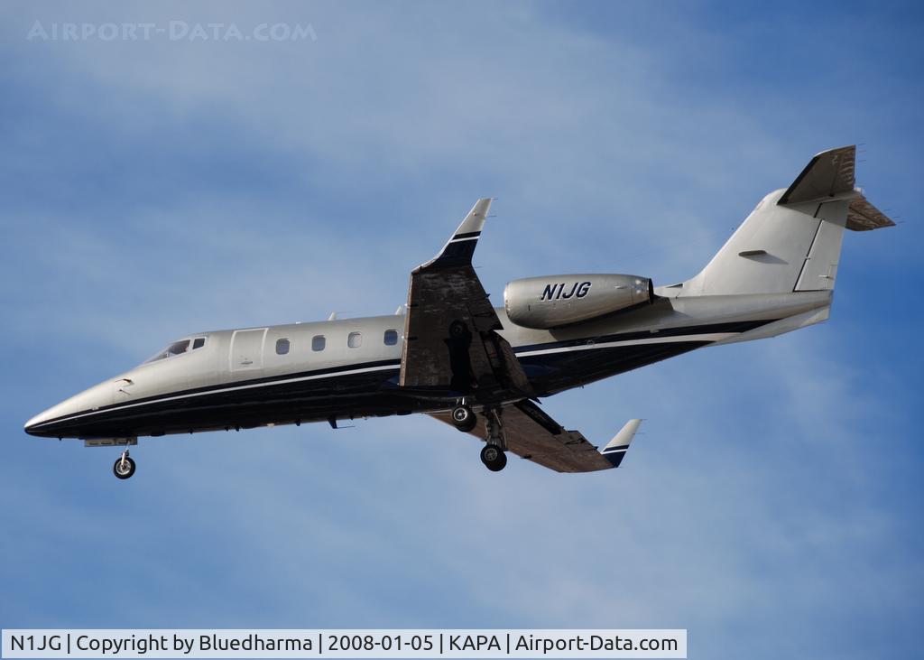 N1JG, 1982 Gates Learjet 55 C/N 55-055, Approach to 17L