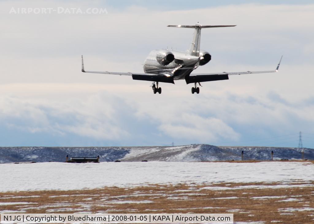 N1JG, 1982 Gates Learjet 55 C/N 55-055, Touchdown on 17L