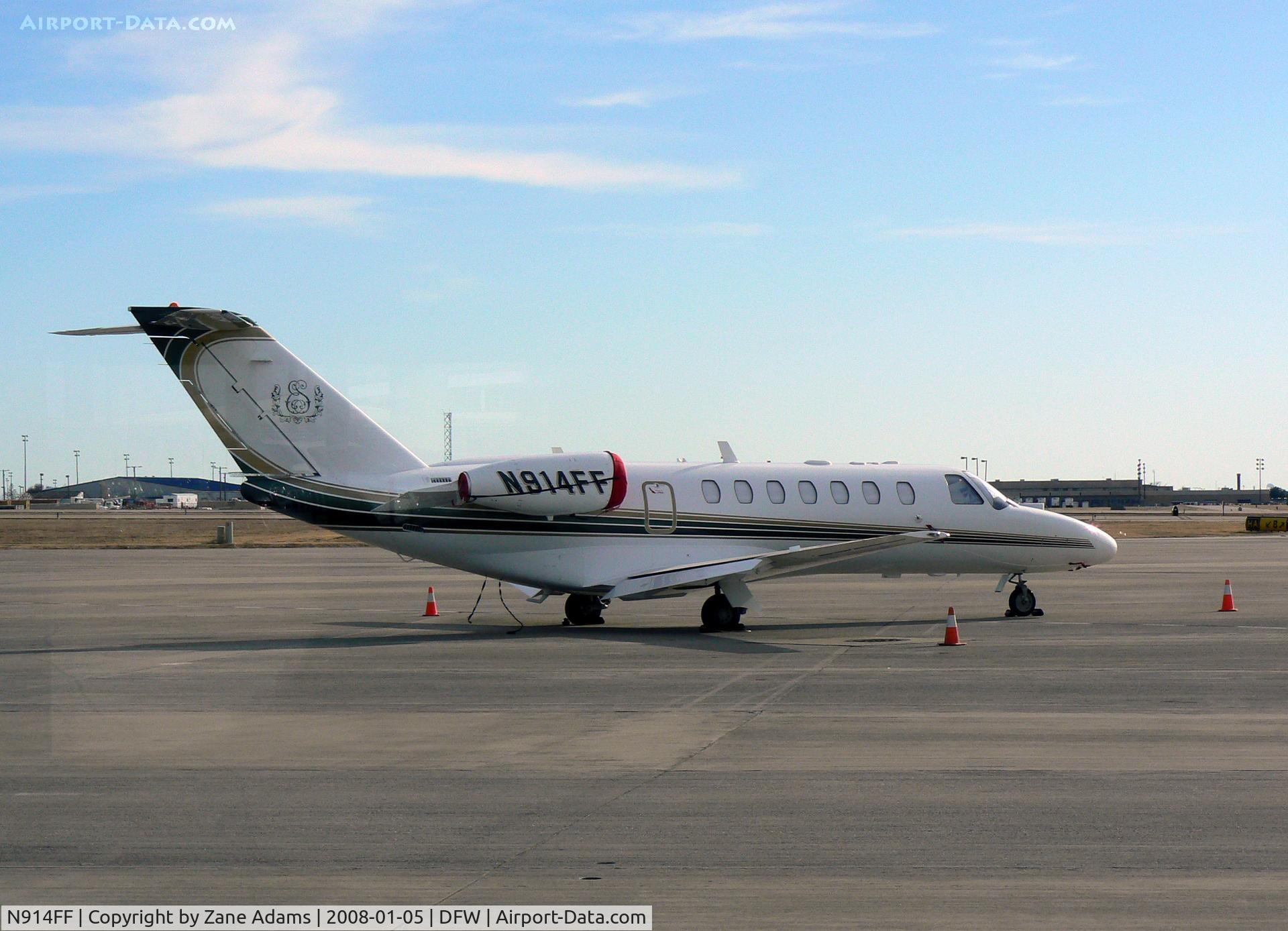 N914FF, 2007 Cessna 525B CitationJet CJ3 C/N 525B-0184, On the General Aviation Ramp at DFW
