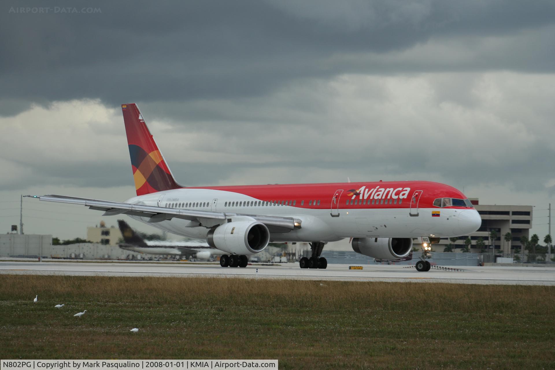 N802PG, 1990 Boeing 757-21B C/N 24774, Boeing 757-200