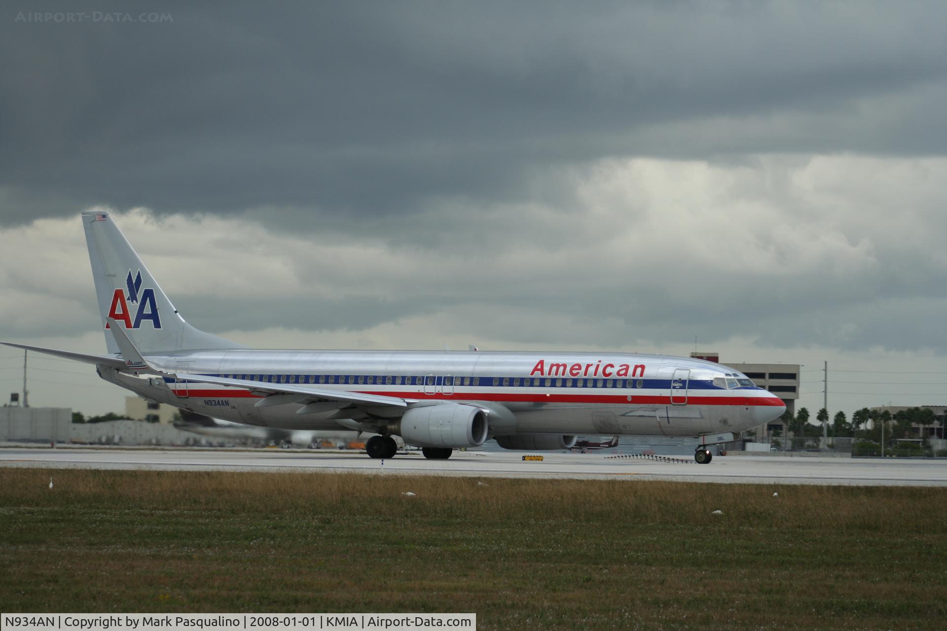 N934AN, 2000 Boeing 737-823 C/N 29531, Boeing 737-800