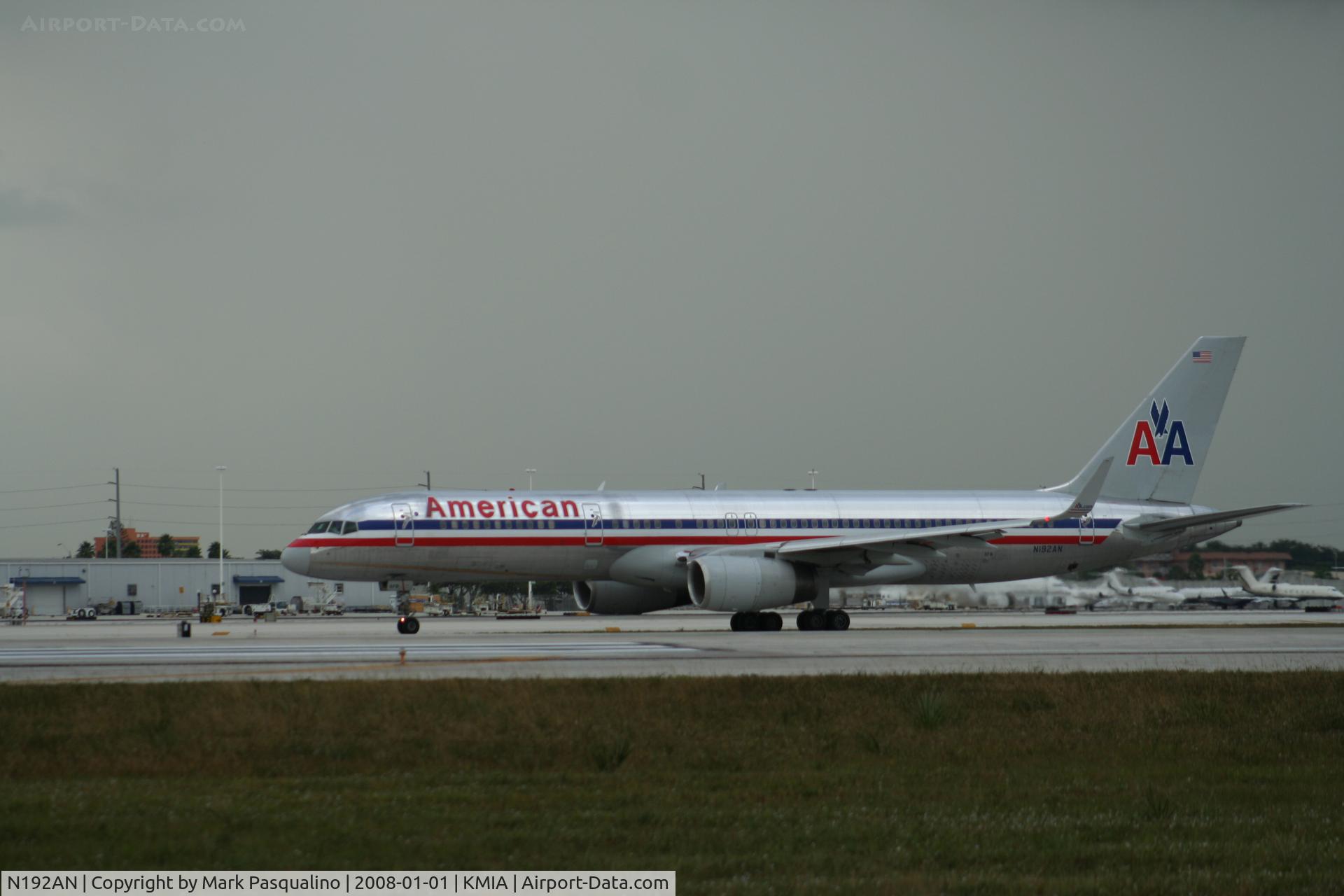 N192AN, 2001 Boeing 757-223 C/N 32386, Boeing 757-200