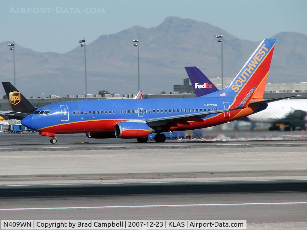 N409WN, 2001 Boeing 737-7H4 C/N 27896, Southwest Airlines / 2001 Boeing 737-7H4 / It's a clean machine...409...get it? Sorry...