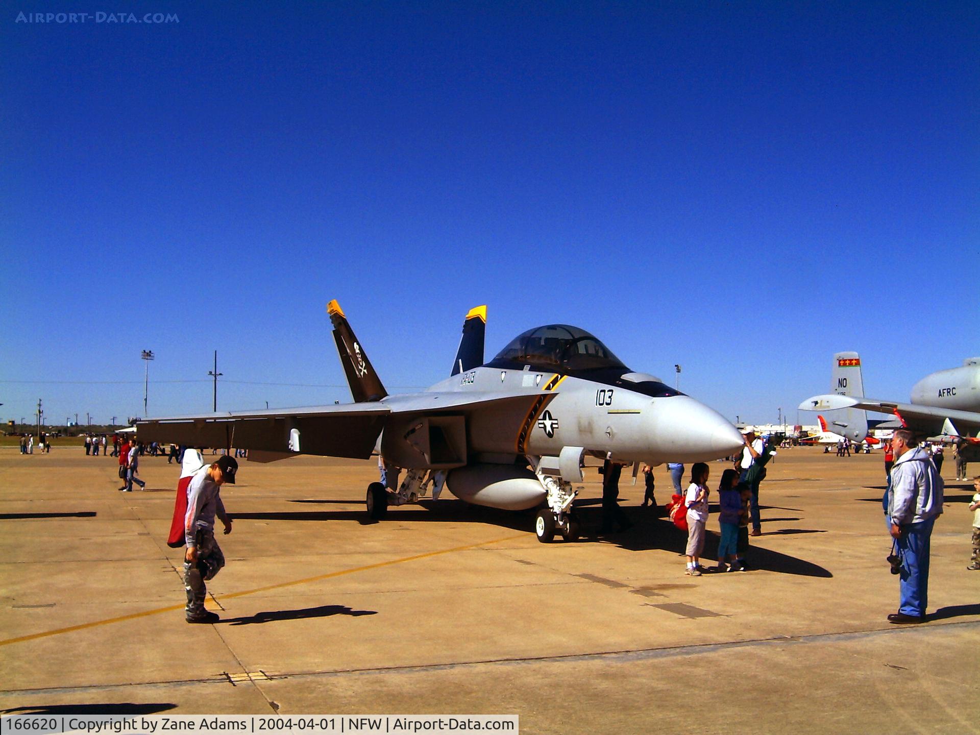 166620, Boeing F/A-18F Super Hornet C/N F113, At Carswell Airshow