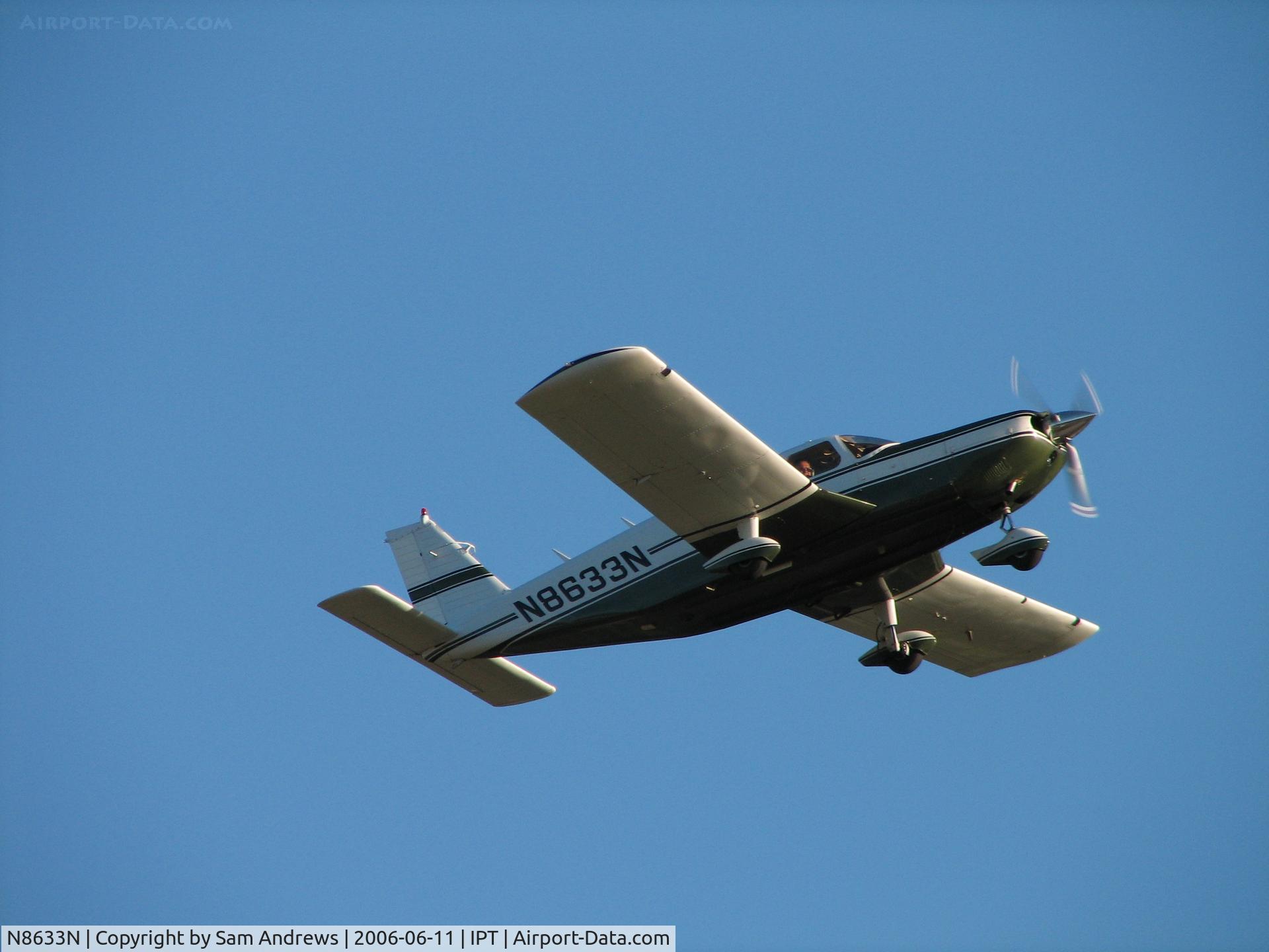 N8633N, 1971 Piper PA-32-300 Cherokee Six C/N 32-7140026, Just off of 30