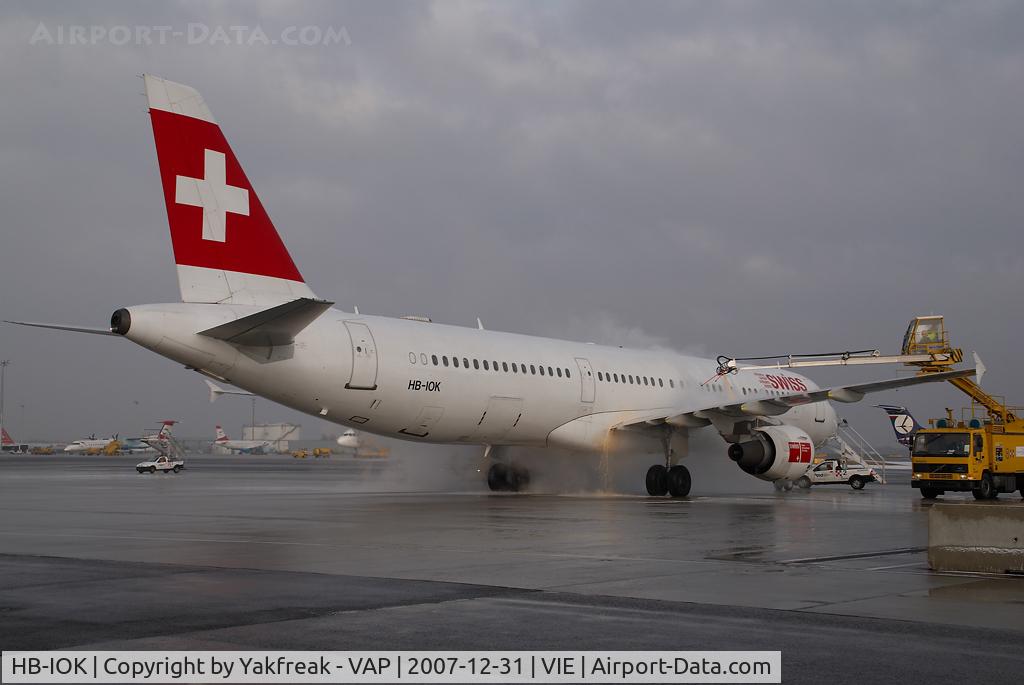 HB-IOK, 1999 Airbus A321-111 C/N 987, Swiss Airbus A321