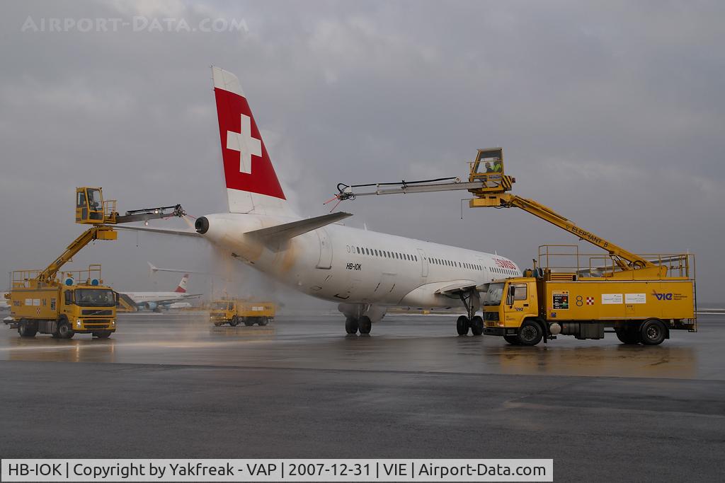 HB-IOK, 1999 Airbus A321-111 C/N 987, Swiss Airbus A321