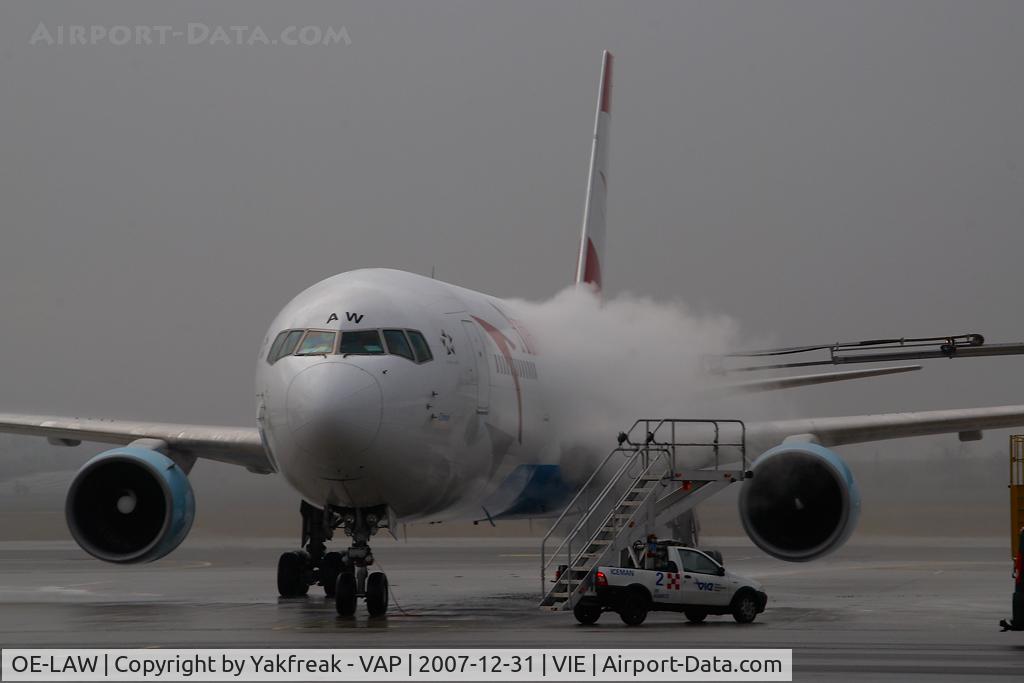 OE-LAW, 1992 Boeing 767-3Z9/ER C/N 26417, Austrian Airlines Boeing 767-300