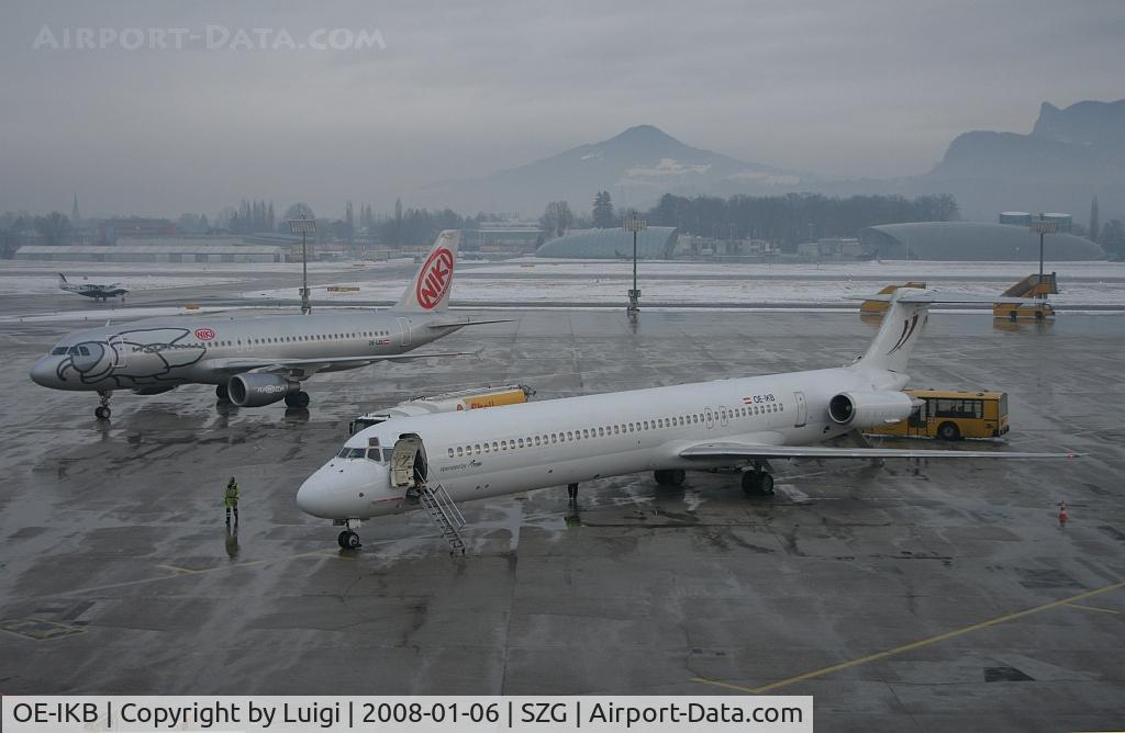 OE-IKB, 1986 McDonnell Douglas MD-83 (DC-9-83) C/N 49448, Map Jet MD80