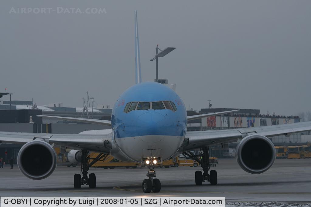 G-OBYI, 2000 Boeing 767-304/ER C/N 29138, Thomson fly.com 767-300