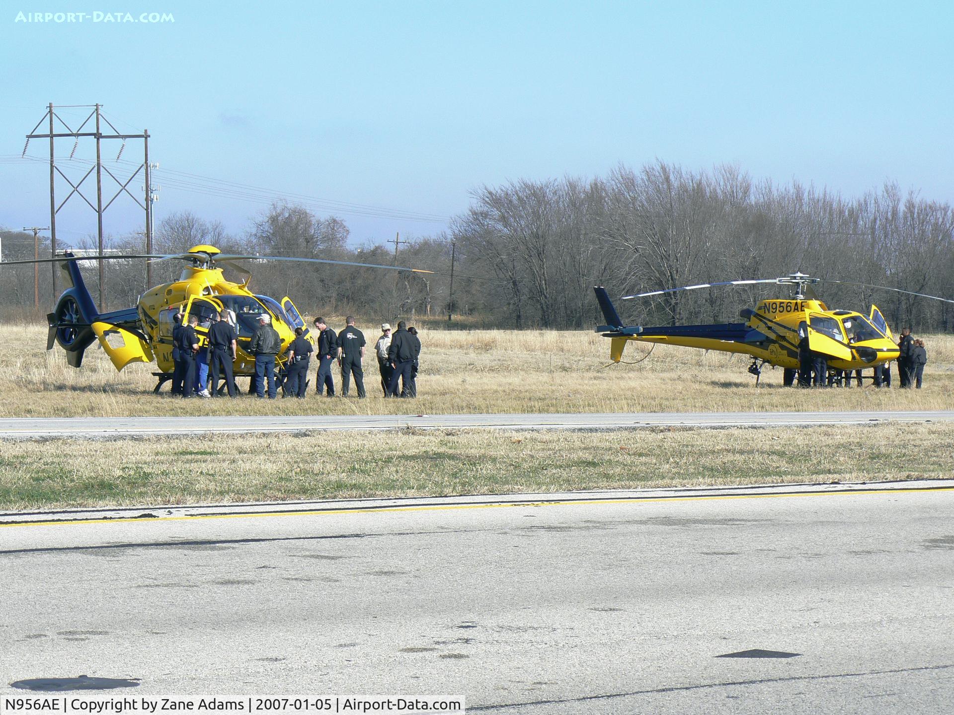 N956AE, 2000 Eurocopter AS-350B-2 Ecureuil C/N 3352, N956AE and another aircraft being shown to the Arlington Police Department (Texas)