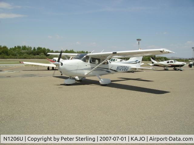 N1206U, 2006 Cessna 172S C/N 172S10417, N1206U @ KAJO -- Corona, Calif.