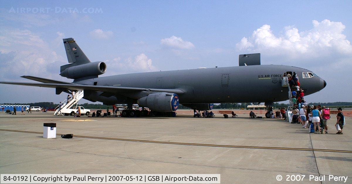 84-0192, 1984 McDonnell Douglas KC-10A Extender C/N 48231, The Extender draws an appreciable line all day.