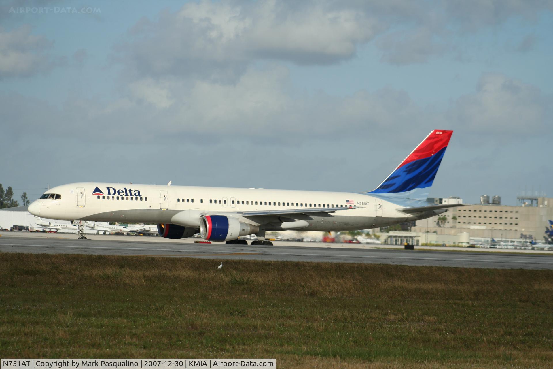 N751AT, 1984 Boeing 757-212 C/N 23125, Boeing 757-200