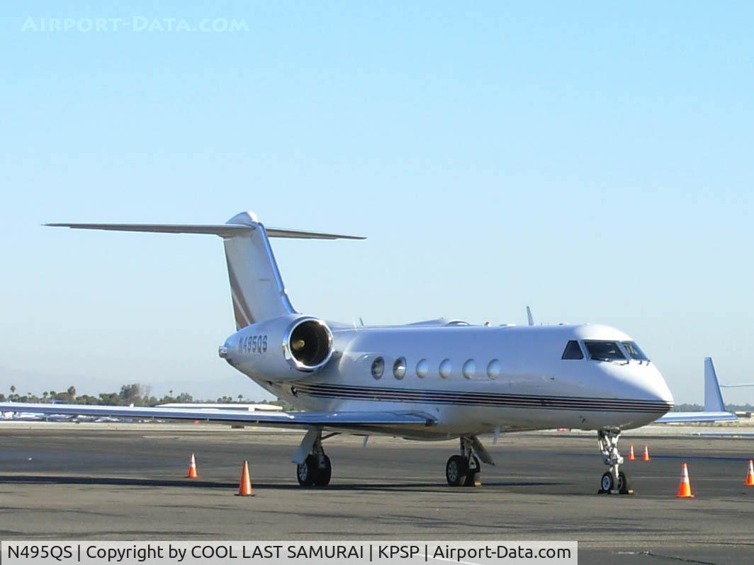 N495QS, 1996 Gulfstream Aerospace G-IV C/N 1295, Transient Parking, Signature.