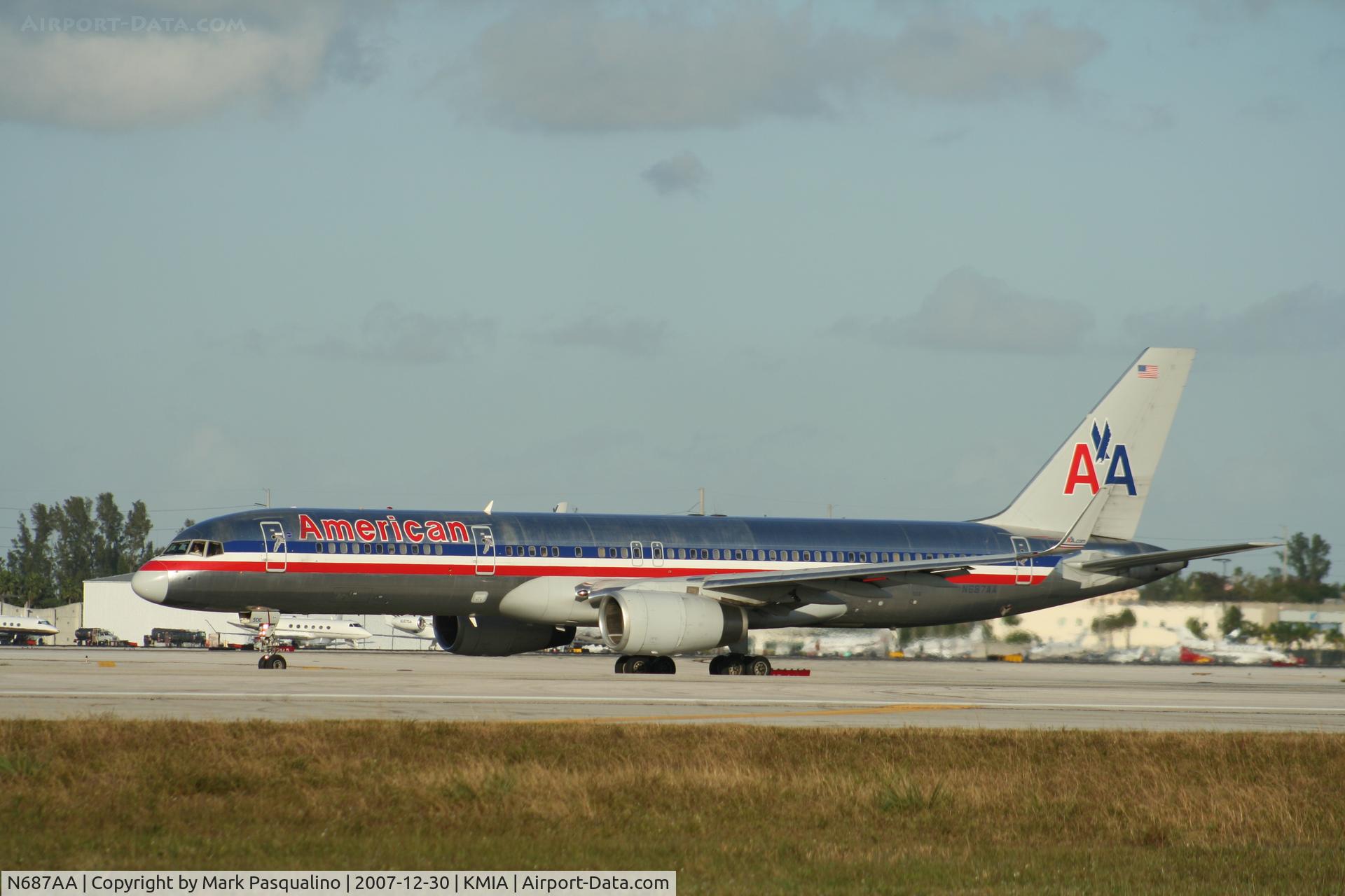 N687AA, 1993 Boeing 757-223 C/N 25695, Boeing 757-200