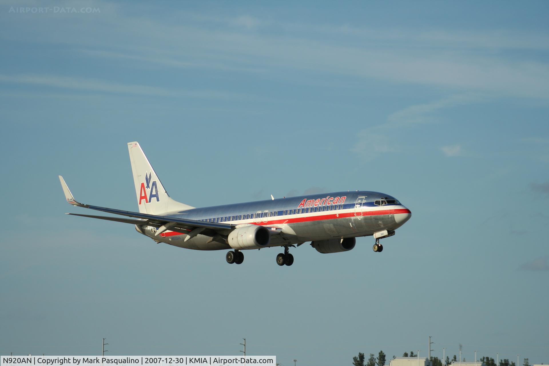 N920AN, 1999 Boeing 737-823 C/N 29521, Boeing 737-800