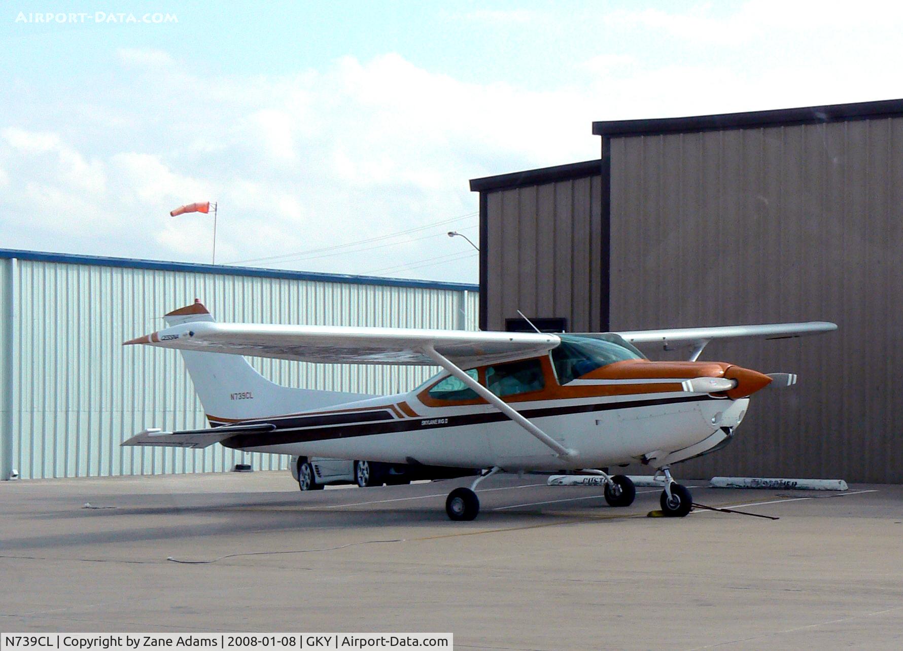 N739CL, 1979 Cessna R182 Skylane RG C/N R18200986, At Arlington Municipal