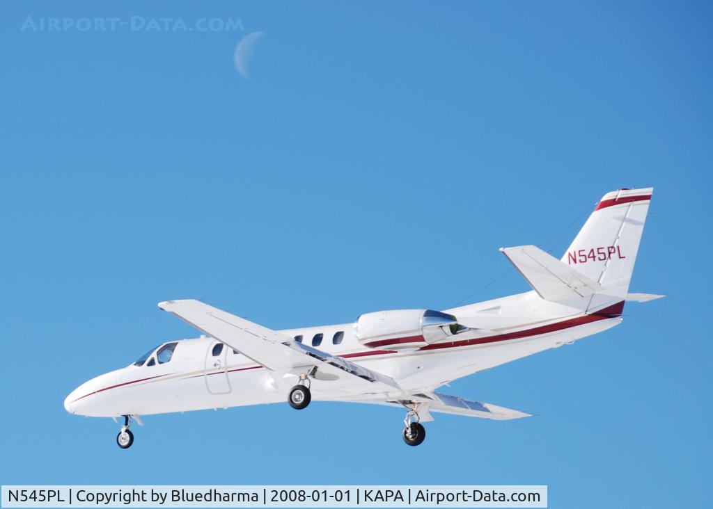 N545PL, 1993 Cessna 560 Citation Ultra C/N 560-0225, Approach to 17L with Moon.