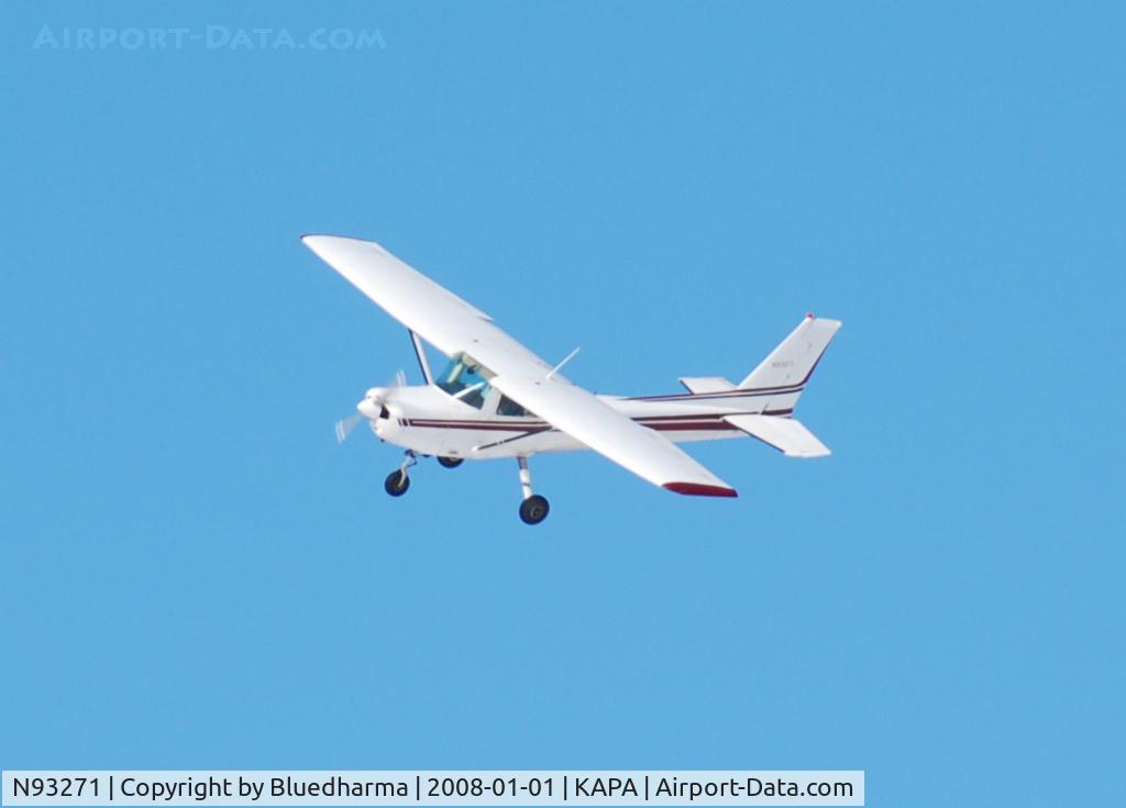 N93271, 1981 Cessna 152 C/N 15285454, Touch and Go on 17R.