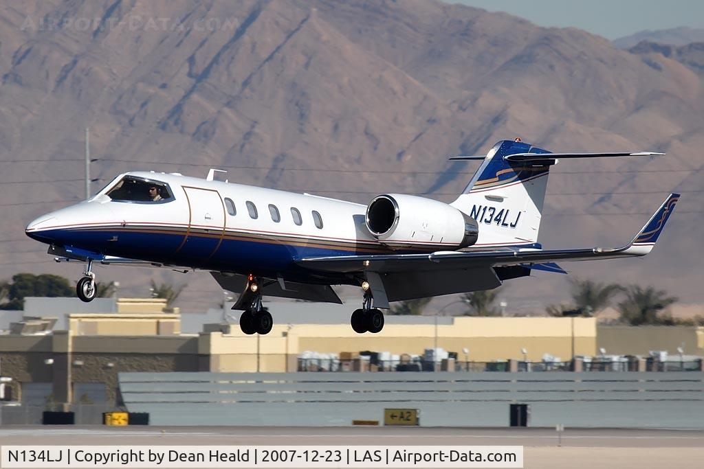 N134LJ, 1997 Learjet Inc 31A C/N 31-134, N217MJ LLC 1997 Learjet 31A N134LJ, from Scottsdale, AZ (KSDL), landing on RWY 25L.
