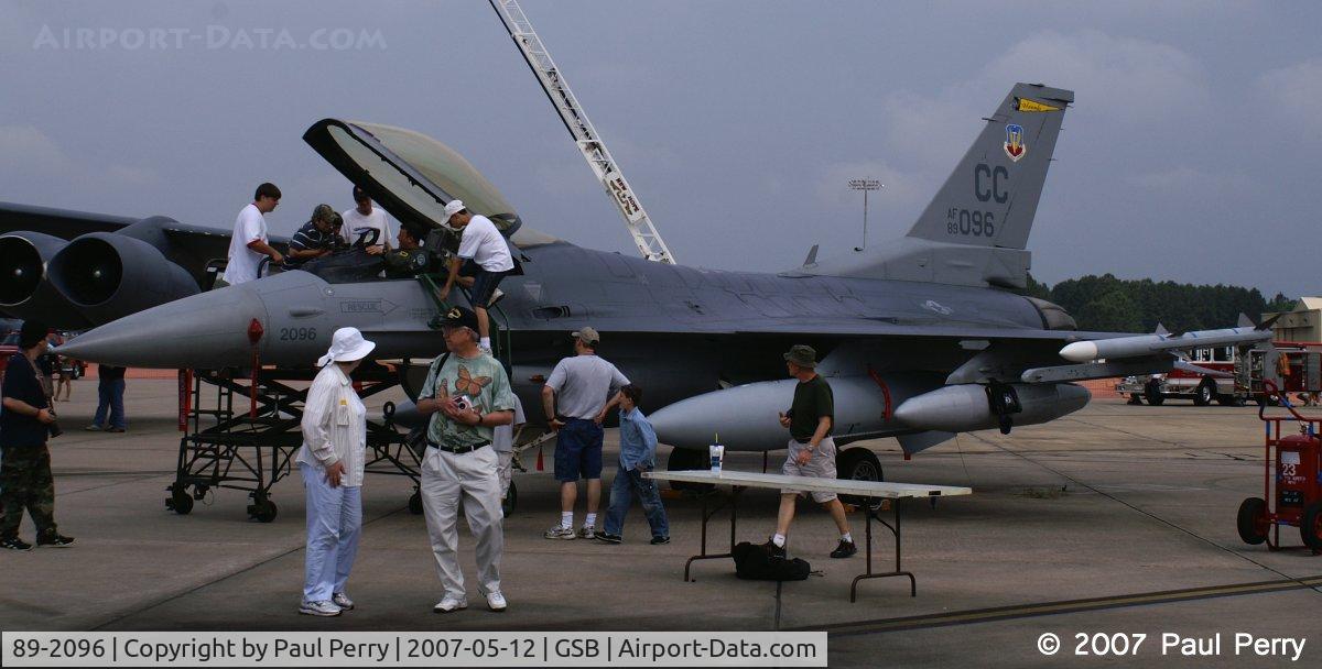 89-2096, 1989 General Dynamics F-16CG Night Falcon C/N 1C-249, The Viper, always a crowd pleaser