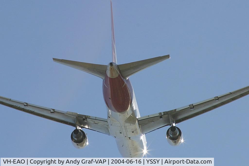 VH-EAO, 1986 Boeing 767-238 C/N 23403, Qantas 767-200