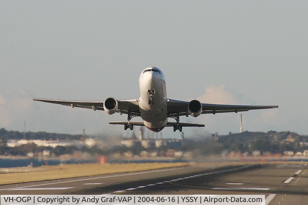 VH-OGP, 1996 Boeing 767-338 C/N 28153, Qantas 767-300