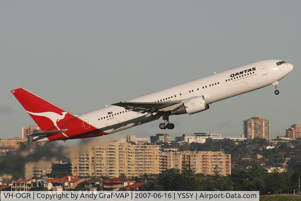 VH-OGR, 1997 Boeing 767-338 C/N 28724, Qantas 767-300