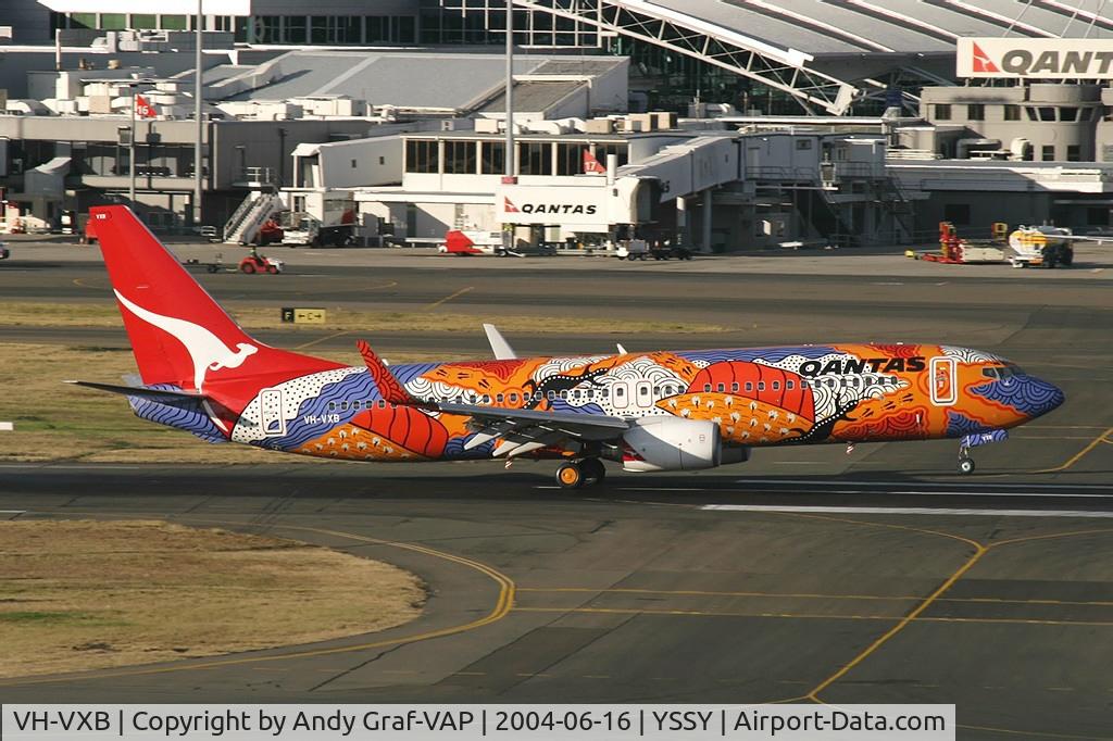 VH-VXB, 2001 Boeing 737-838 C/N 30101, Qantas 737-800