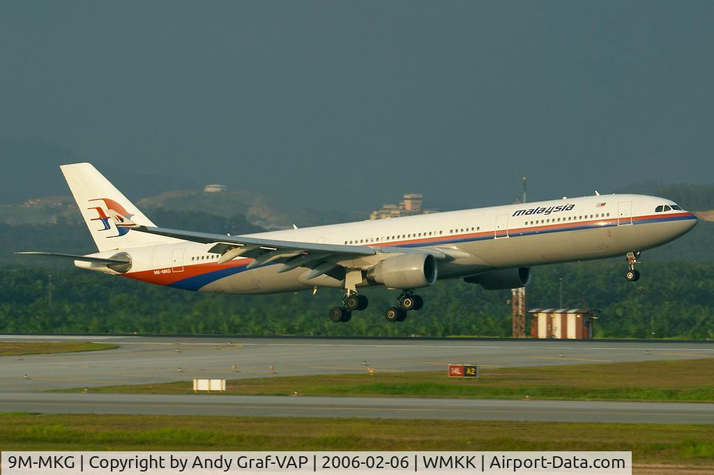9M-MKG, 1995 Airbus A330-322 C/N 107, Malaysia Airlines A330-300