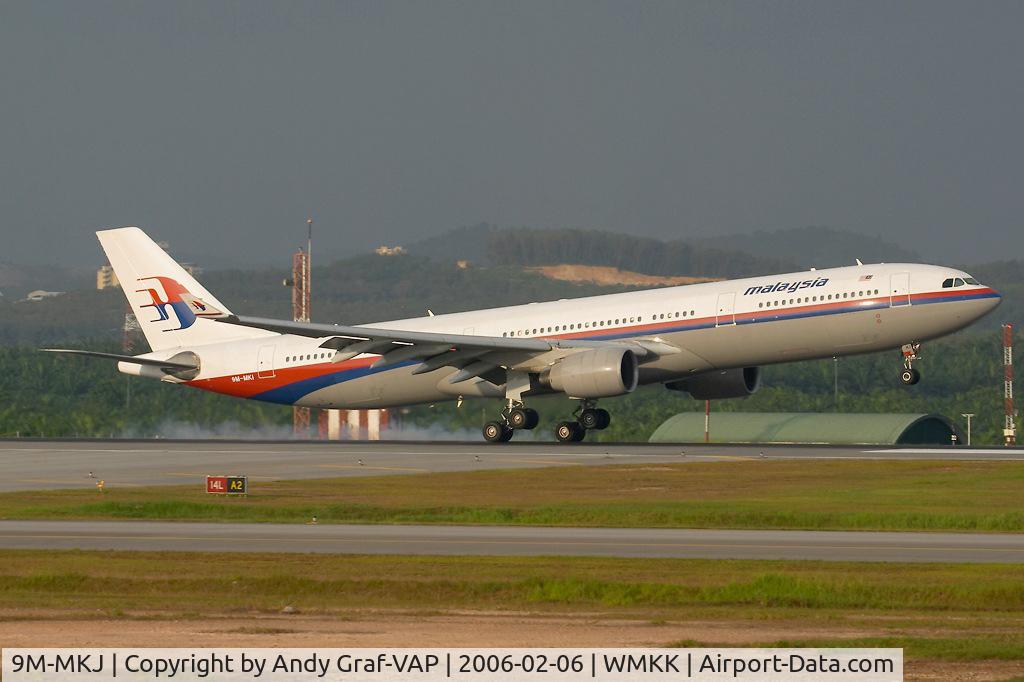 9M-MKJ, 1995 Airbus A330-322 C/N 119, Malaysia Airlines A330-300