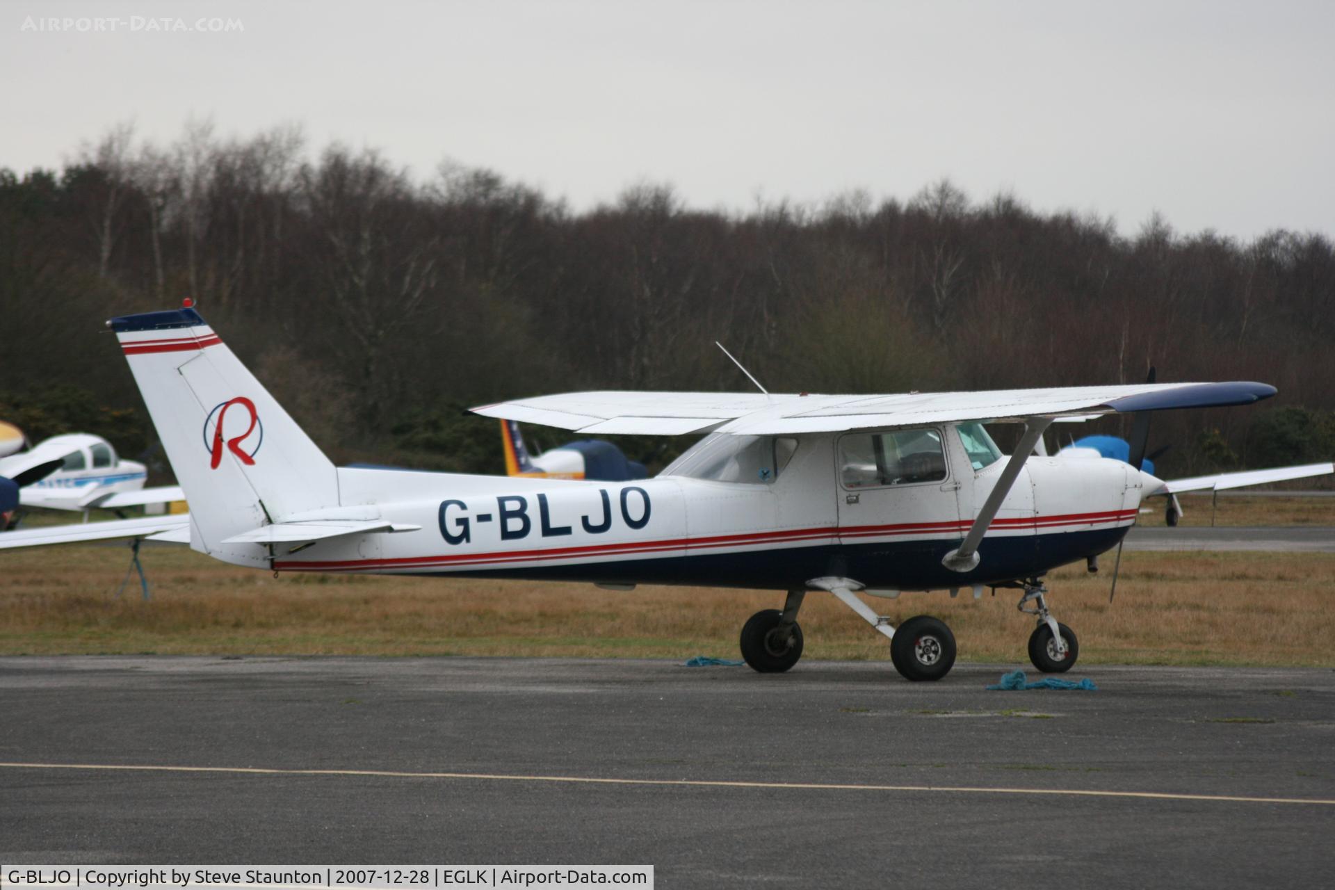 G-BLJO, 1979 Reims F152 C/N 1627, Taken at Blackbushe Airport 28th December 2007