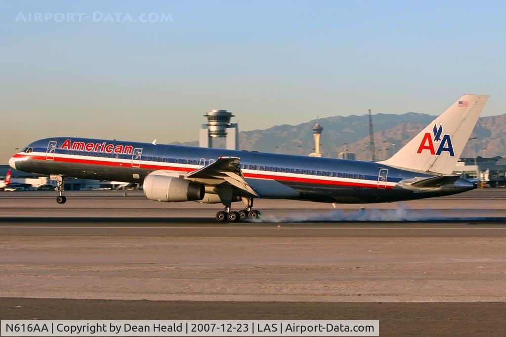N616AA, 1989 Boeing 757-223 C/N 24524, American Airlines N616AA (FLT AAL1475) from Dallas/Fort Worth Int'l (KDFW) landing on RWY 25L.